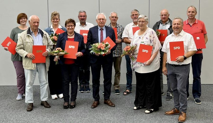 SPD ehrt Mitglieder